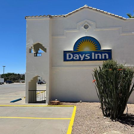 Days Inn By Wyndham Kingman West Exteriör bild