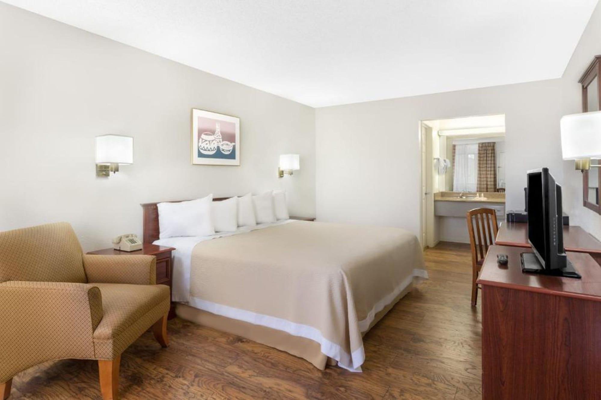 Days Inn By Wyndham Kingman West Exteriör bild